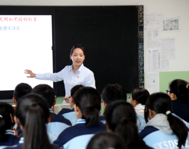 突出思政与本校特征的协同点打通思政建造协同开展的实践主线