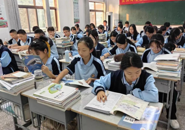 校园全掩盖双减作业学生获得感显着增强更高质量的方向跨进