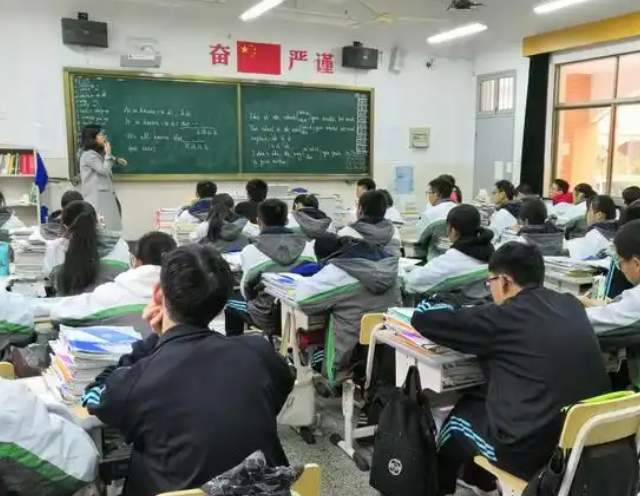 针对性教育质量的进步终究表现在学生学业成绩和归纳素养上