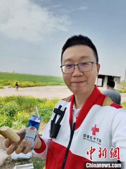  广东医生伊拉克战疫记：防弹车一路飞驰不敢停歇